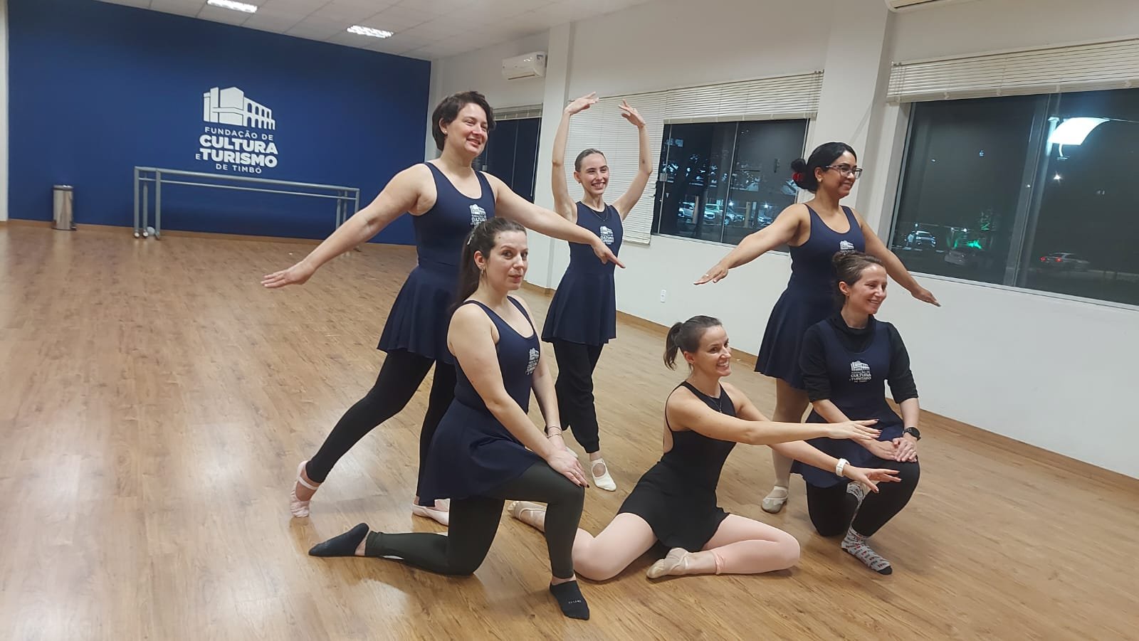 Alunas de Ballet em sala de dança